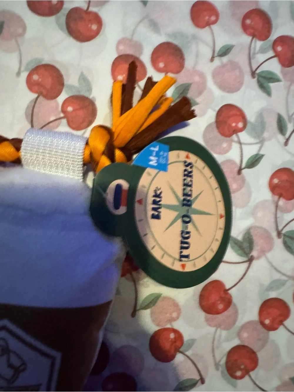 Bark Box Tug o Beers NEW Dog toy M-L squeaky beers on a rope